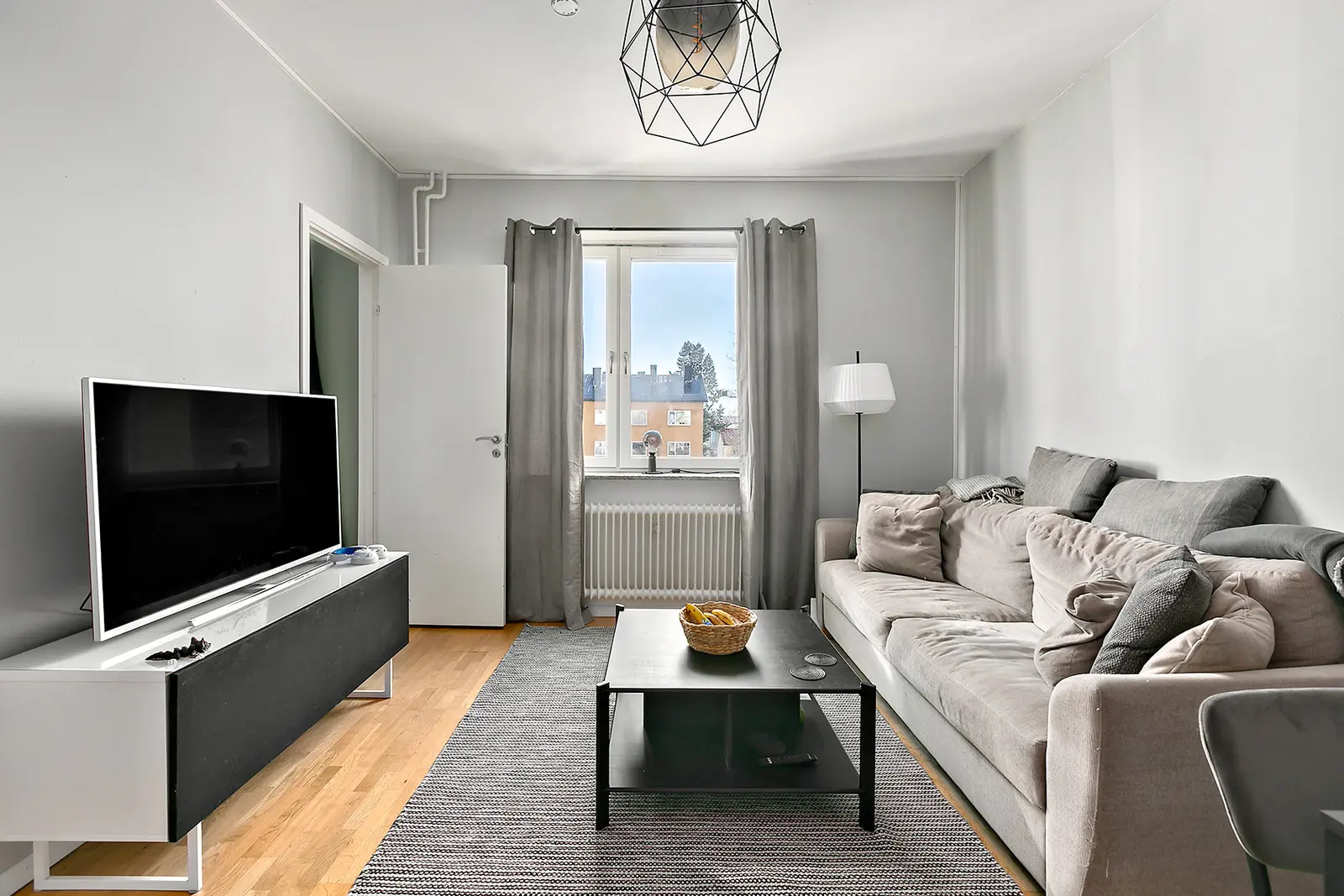 Lägenhet, Täppgatan 26, Södertälje. Bild 1 av 5