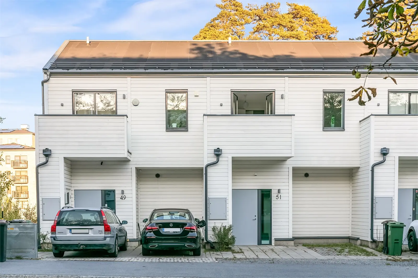 Image 1 of 5 of SNAPPHANEVÄGEN 51