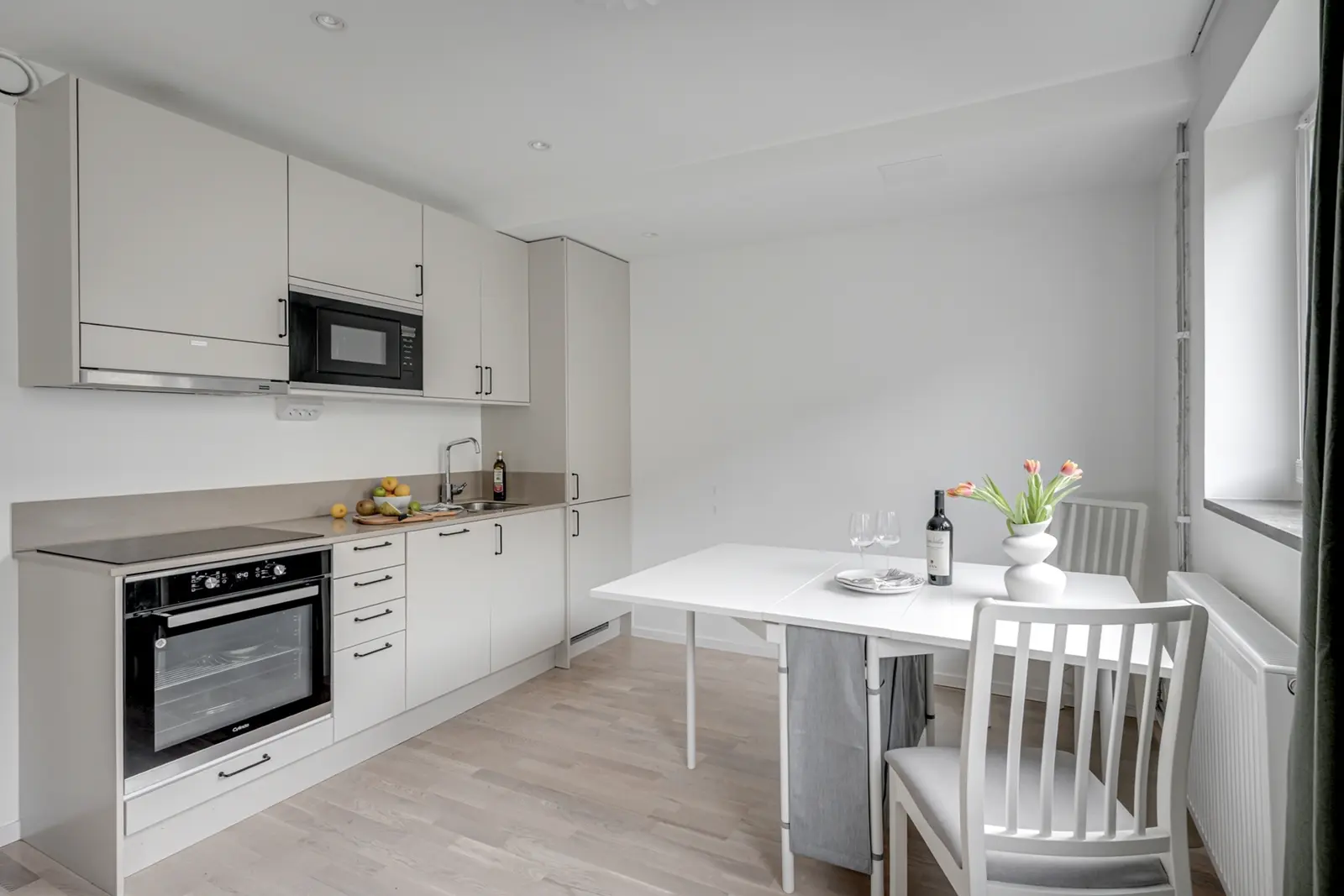 Apartment, Duvedsvägen 3, Stockholm. Photo 1 of 5