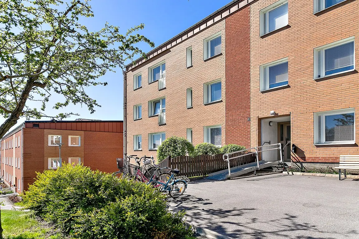 Lägenhet, Södra Storängsvägen 58B. Bild 1 av 5