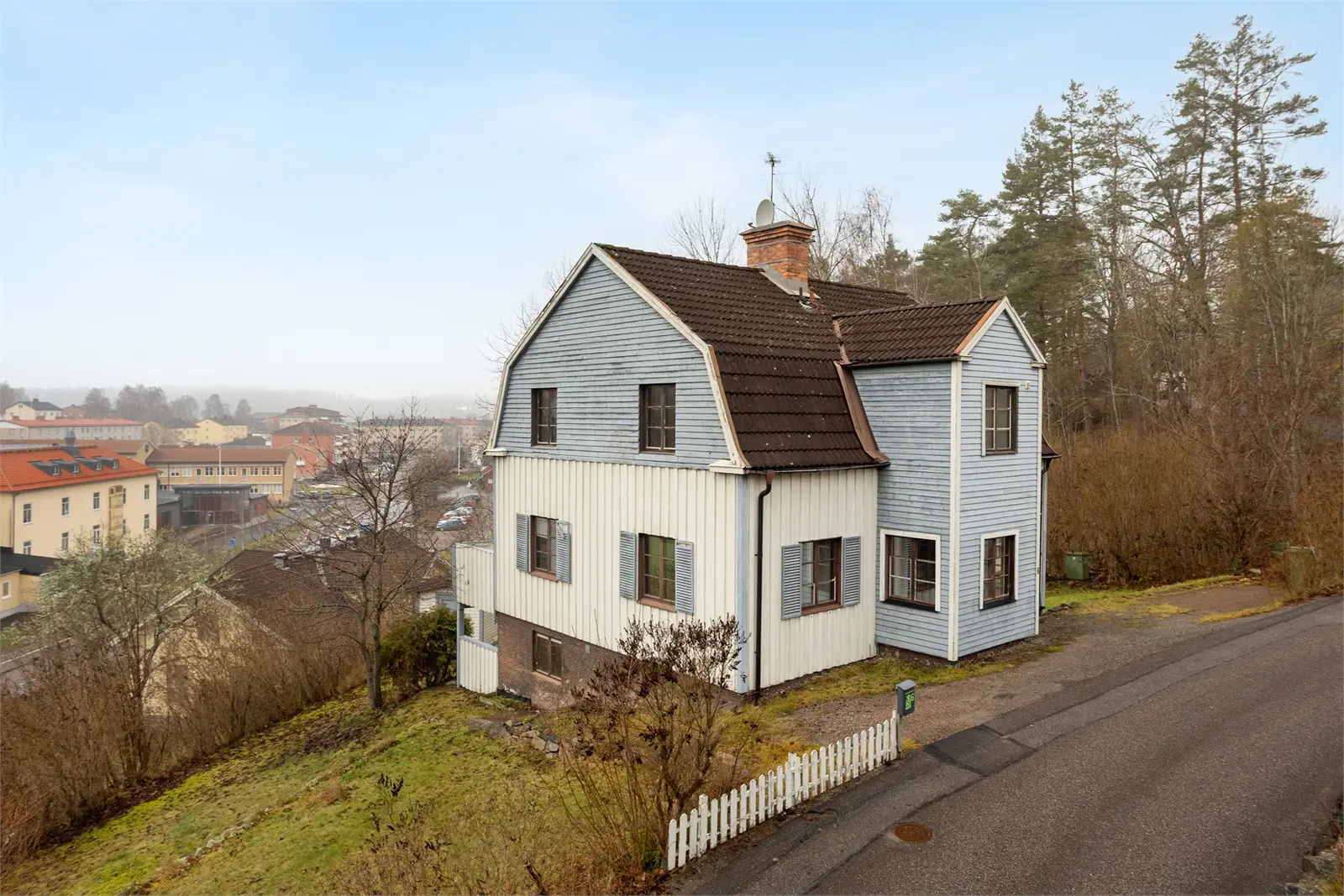 Villa, Kummelvägen 6, Valdemarsvik. Bild 1 av 5