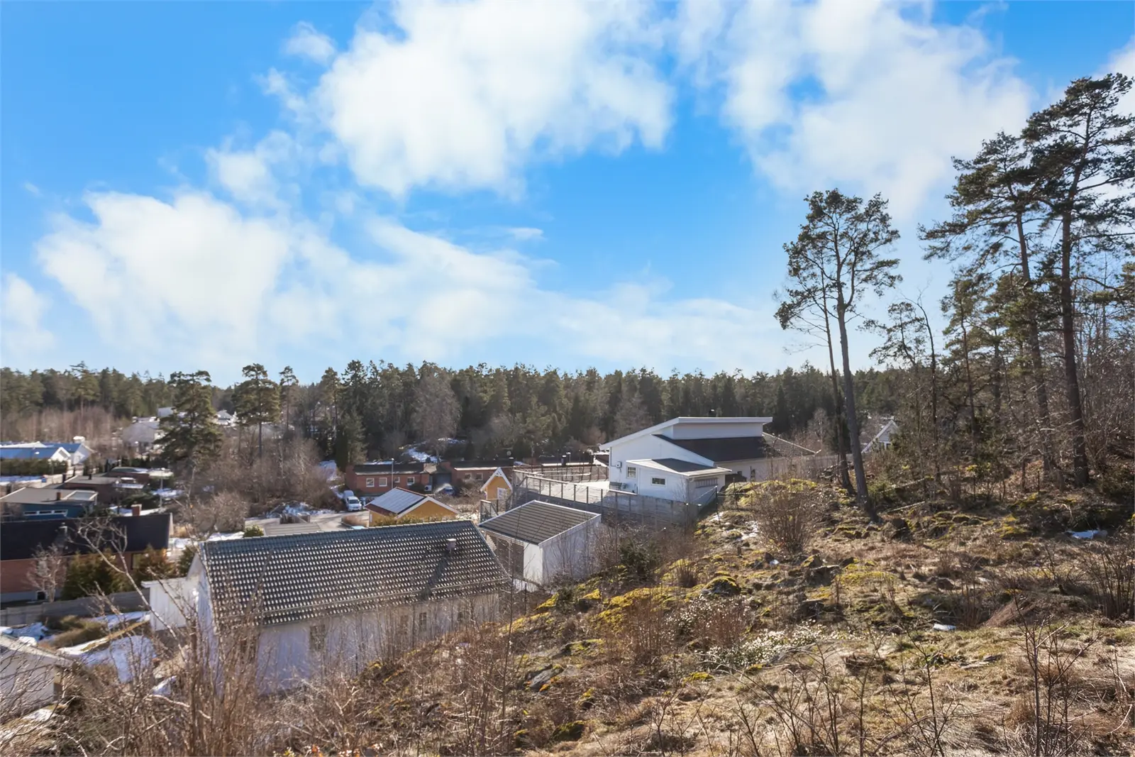 Bild 1 av 5 på Grens väg 13A