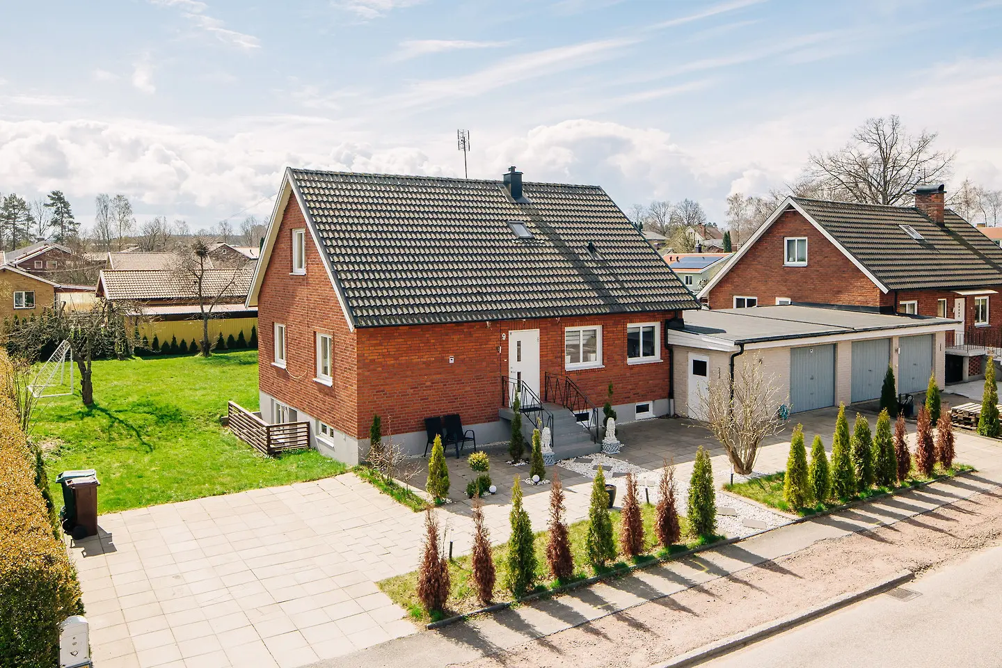 Villa, Södra vägen 9, Mariestad. Bild 1 av 5