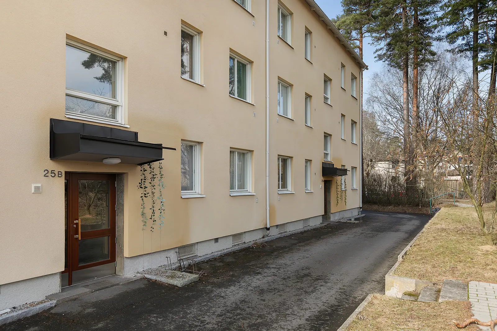 Lägenhet, Hertig Carls väg 25B, Södertälje. Bild 1 av 5