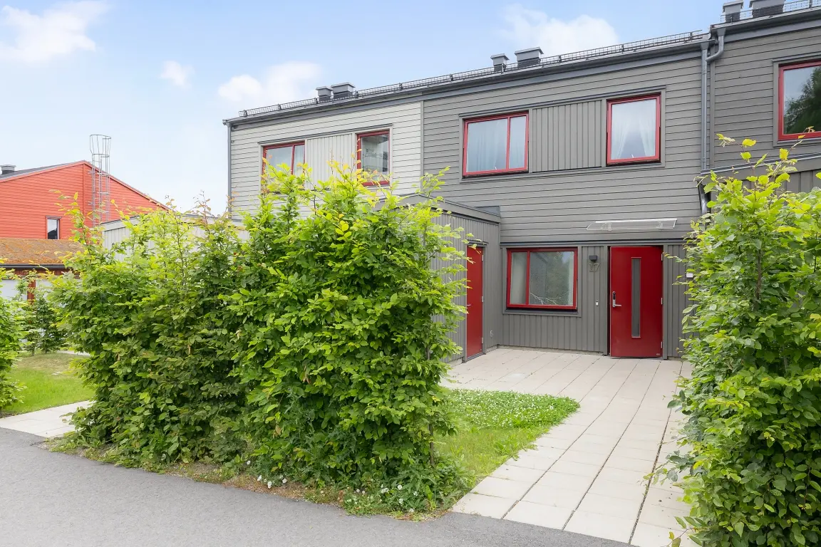 Bild 1 av 5 på Bil-Oskars gata 17