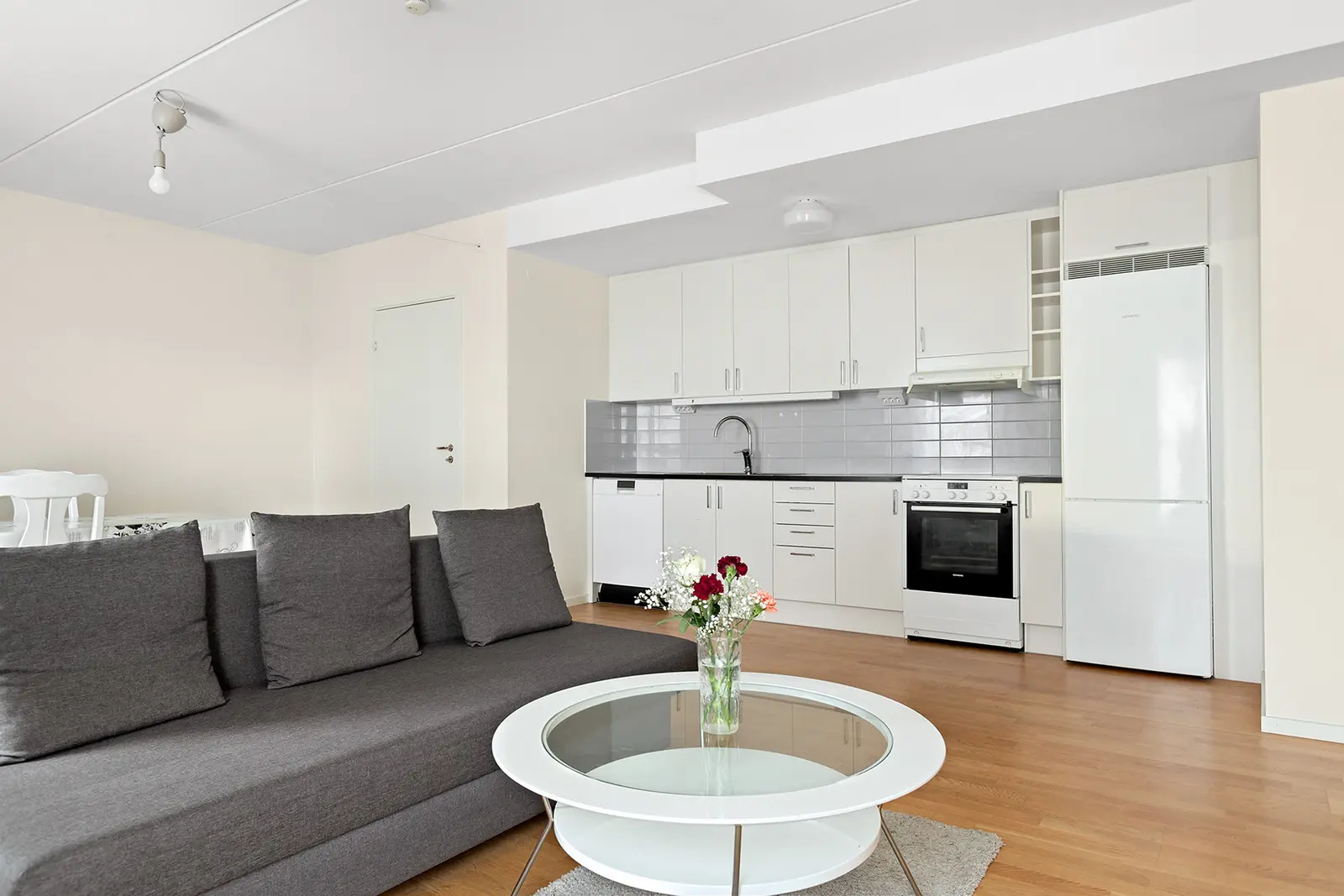 Apartment, Ekholmsvägen 305. Photo 1 of 5