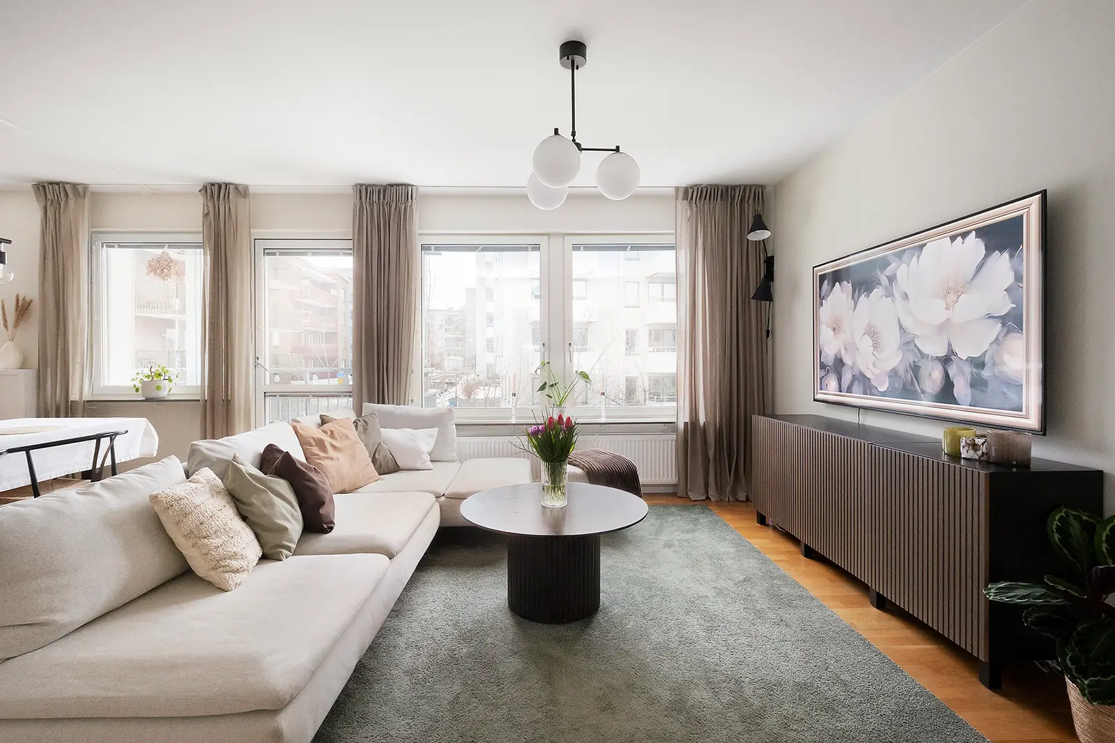 Apartment, Ekebergabacken 2B, 4 tr, Stockholm. Photo 1 of 5
