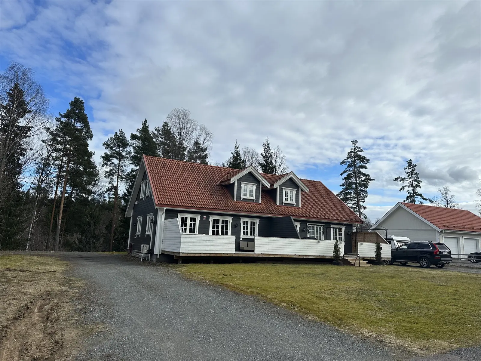 Villa, Tallåsvägen 20, Årjäng. Bild 1 av 5