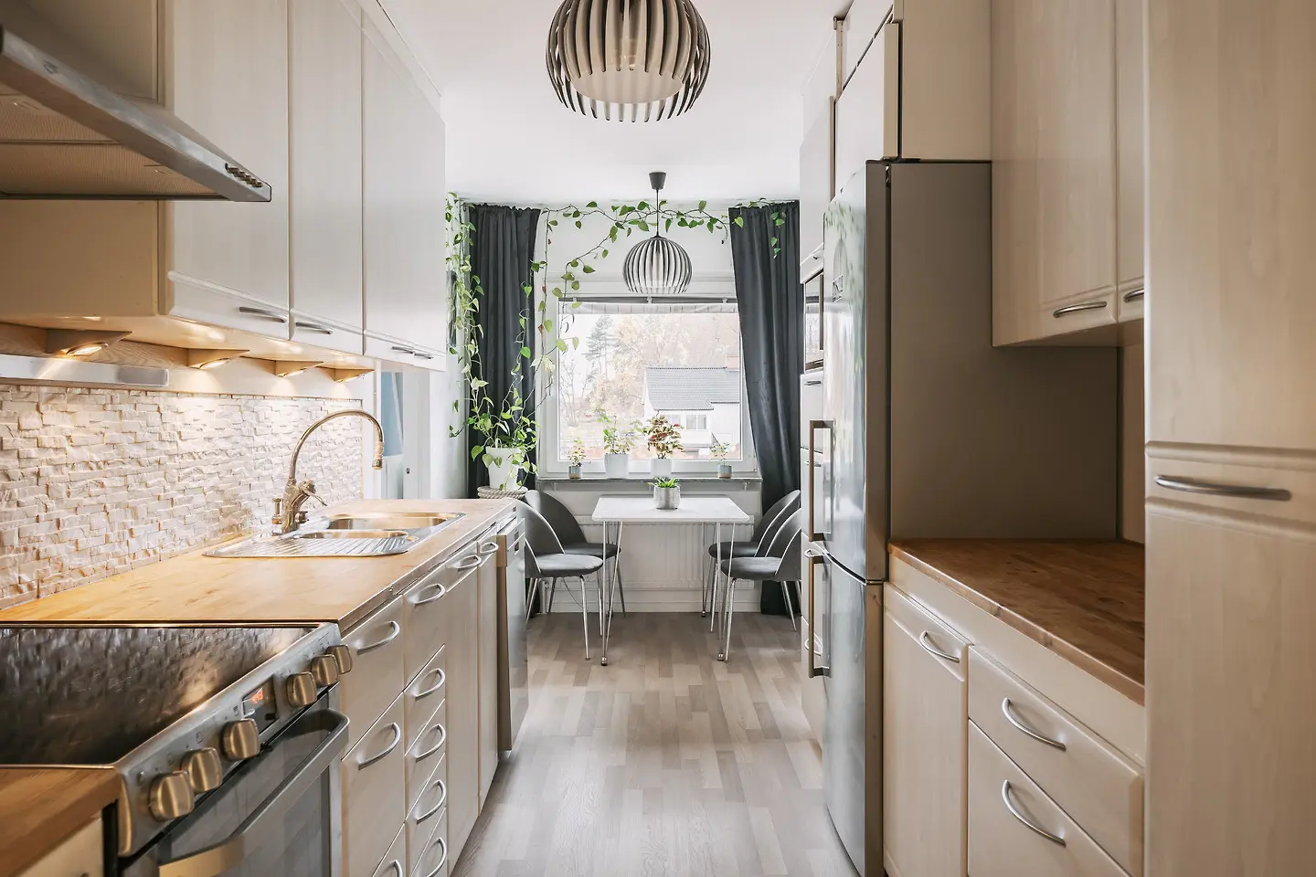 Lägenhet, Marieforsleden 60, Mariestad. Bild 1 av 5