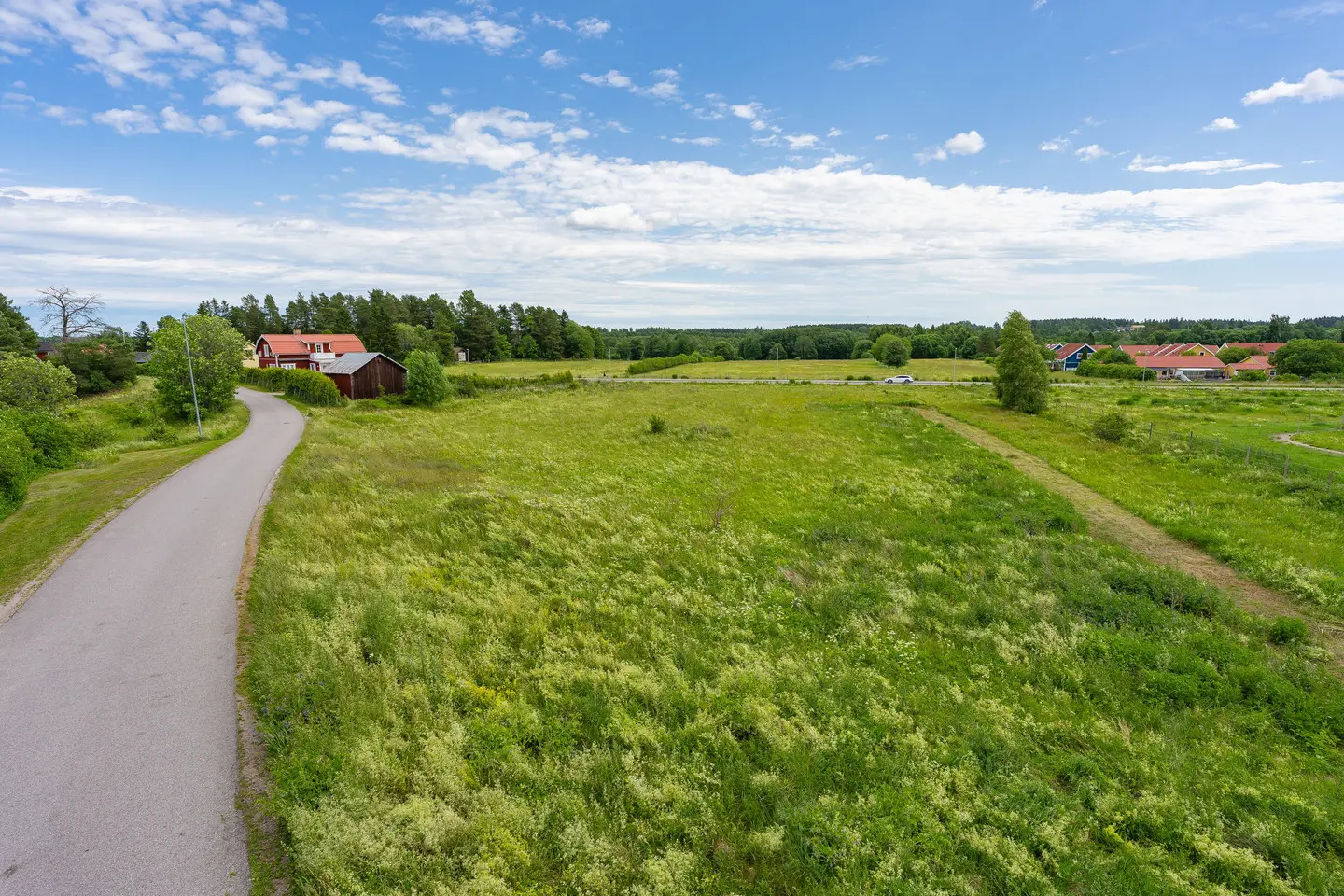 Tomt / mark, Tomt Gamla Sjukarbyvägen, Tierp. Bild 1 av 5