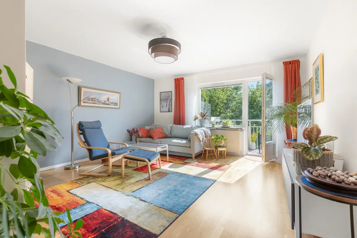 Lägenhet, Abiskovägen 24. Bild 1 av 26