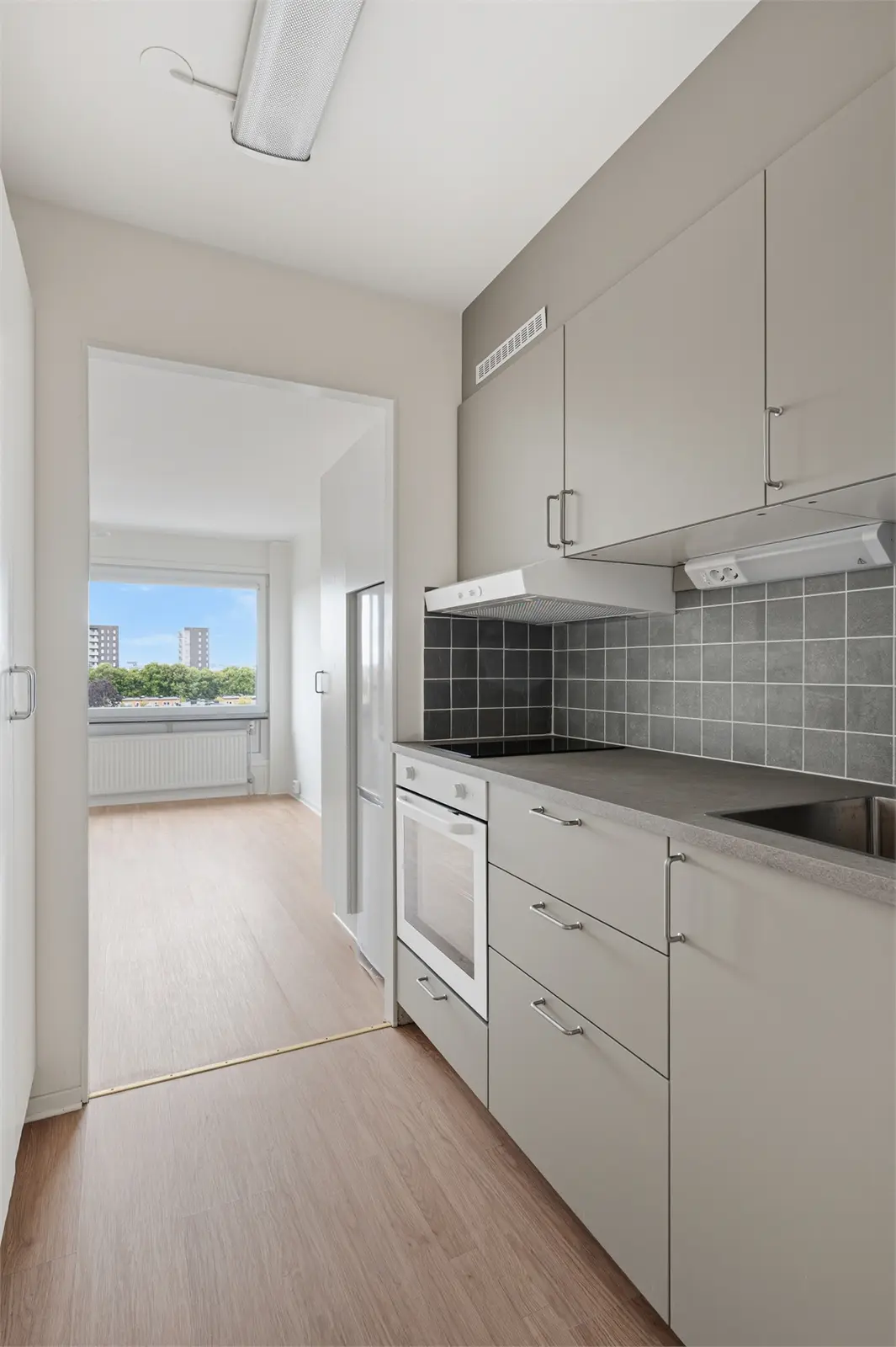 Lägenhet, Vaksalagatan 55 VÅN 5/5. Bild 1 av 19