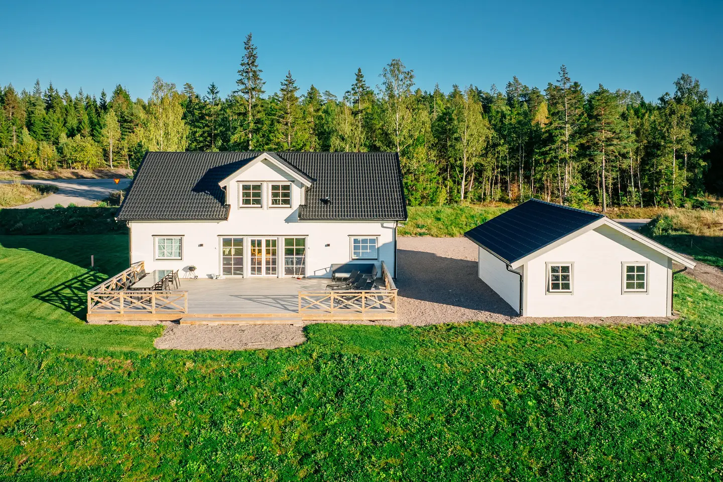 Fritidshus, Ekenäs Sjöholma Höjden, Gullspång. Bild 1 av 5