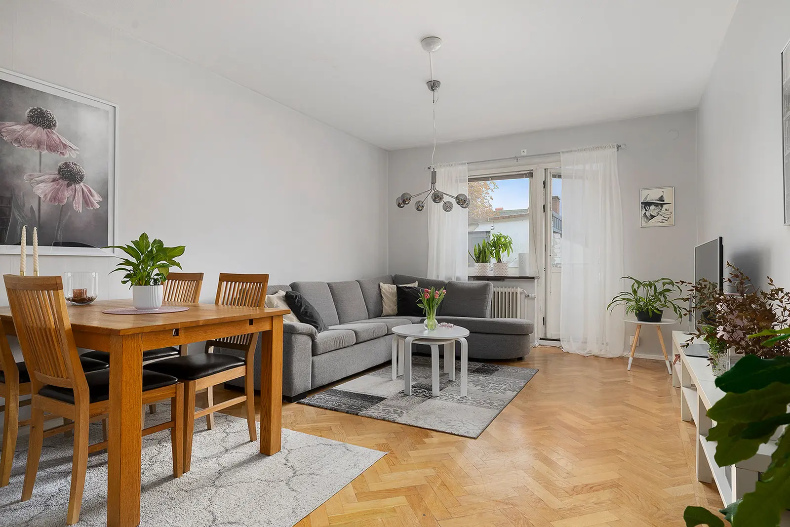 Bild 1 av 5 på Riddaregatan 9A