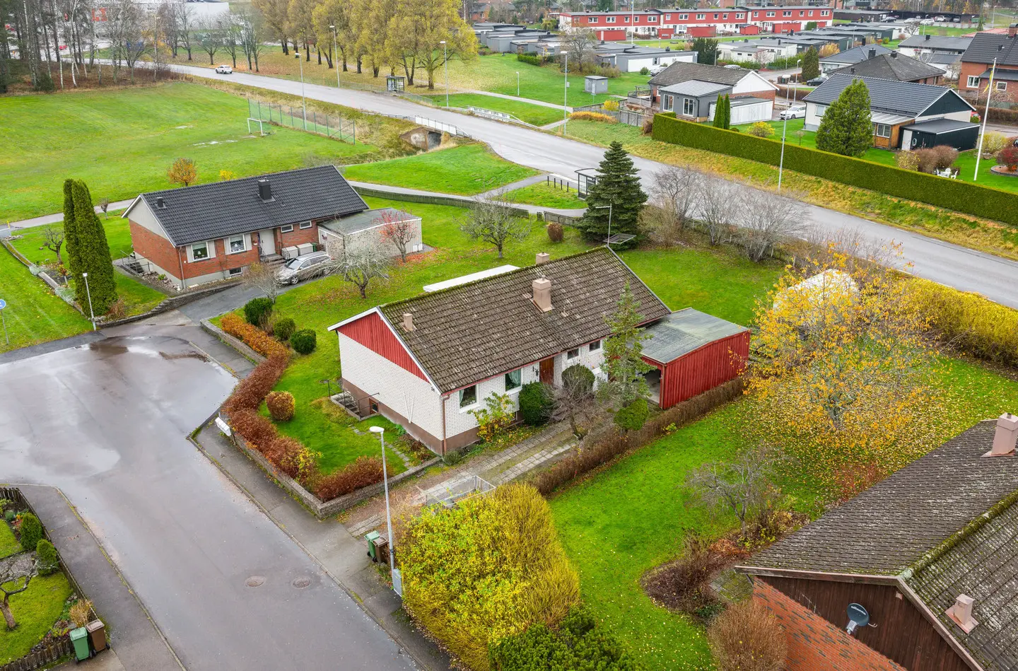 Villa, Forsbackagatan 34, Åmål. Bild 1 av 5