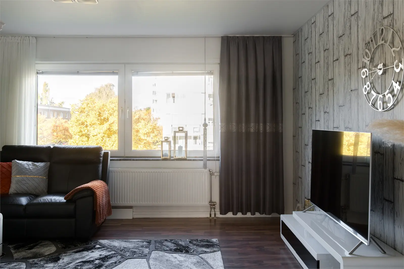 Lägenhet, Von Lingens väg 42. Bild 1 av 5