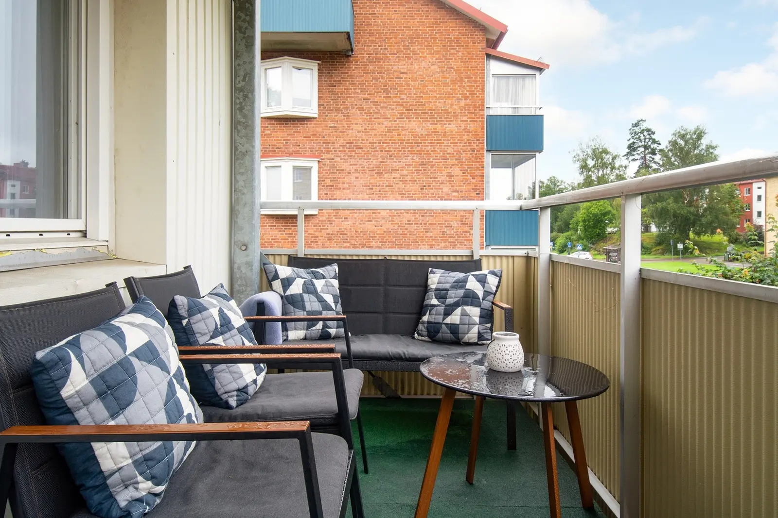 Bild 1 av 9 på Svedjegatan 28