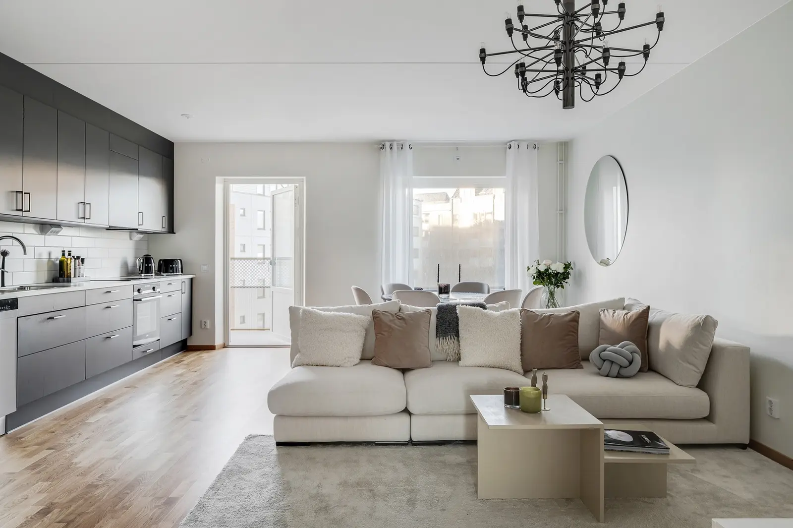 Lägenhet, Hedtångsvägen 31 A. Bild 1 av 5