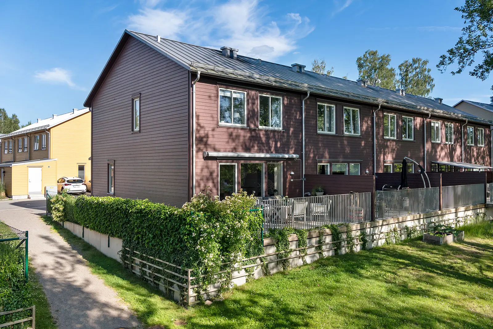 Bild 1 av 5 på Lugnets väg 5E