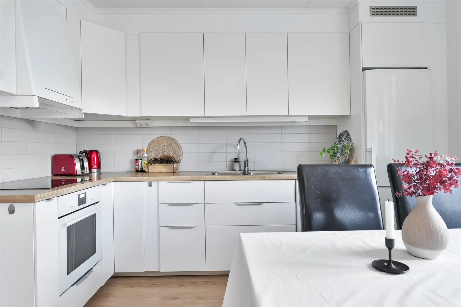 Lägenhet, Miklagårdsvägen 2D, 1tr, Upplands-Bro. Bild 1 av 5