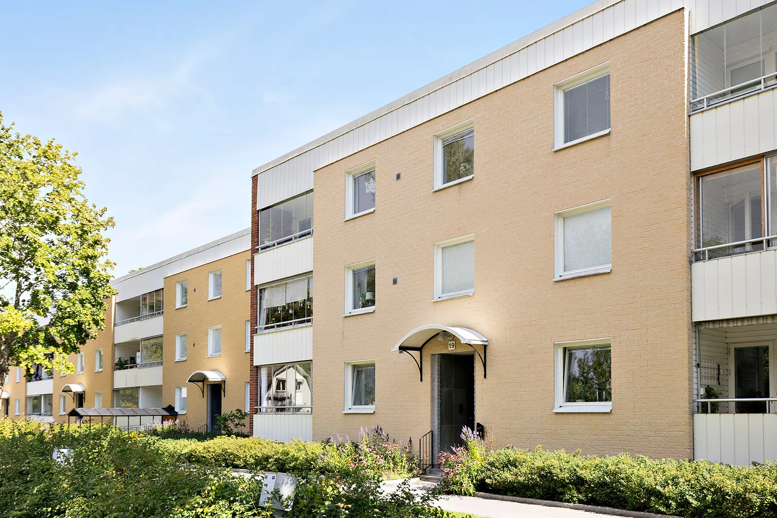 Lägenhet, Herrgårdsvägen 19, bv, Upplands Väsby. Bild 1 av 5
