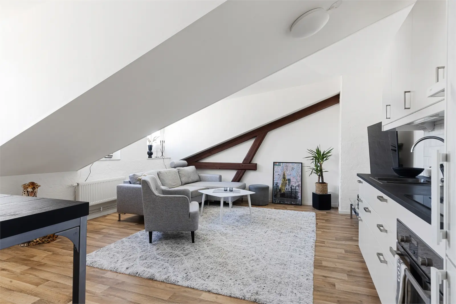 Bild 1 av 5 på S:t Larsgatan 31B