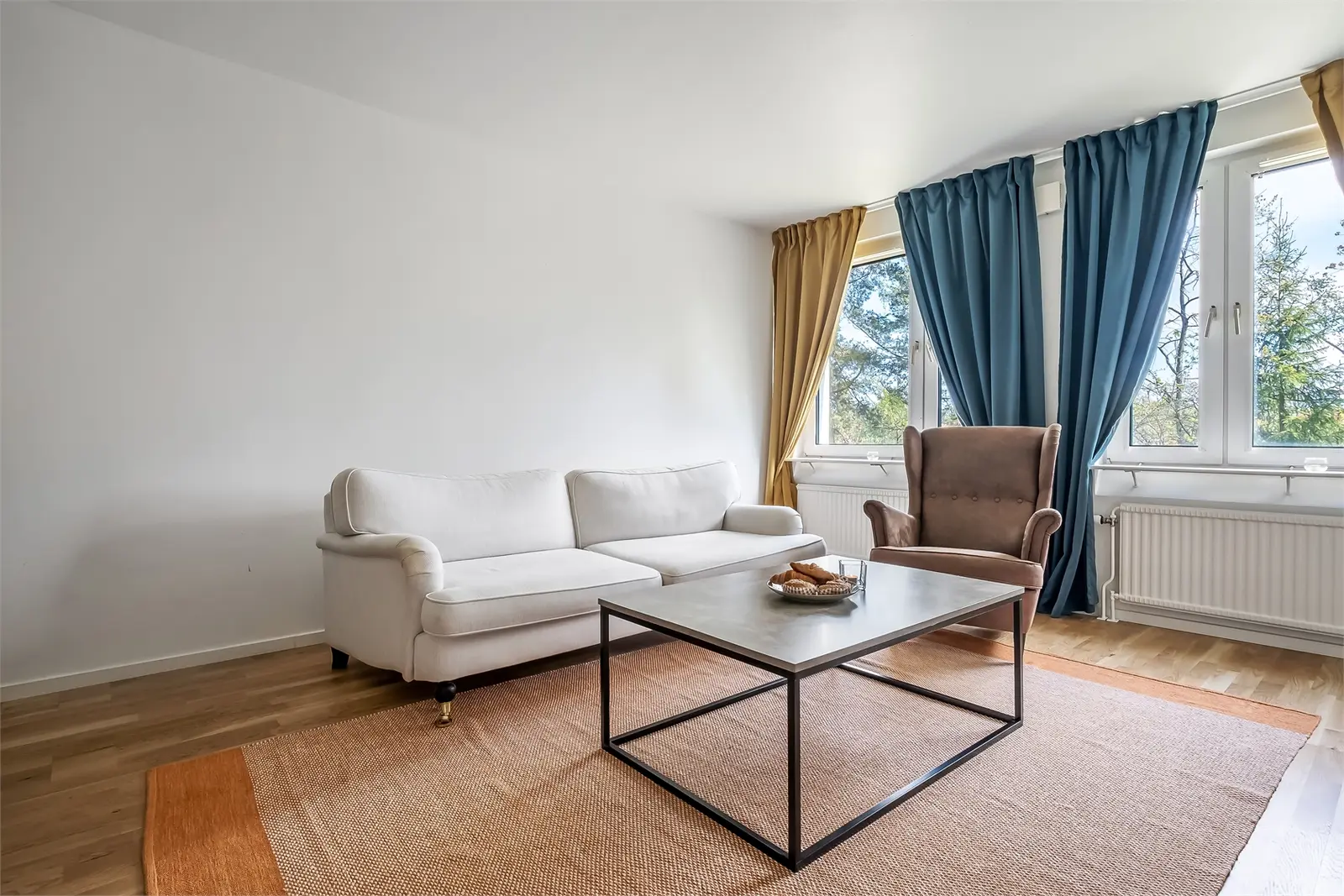 Lägenhet, Storvretsvägen 43, Huddinge. Bild 1 av 5