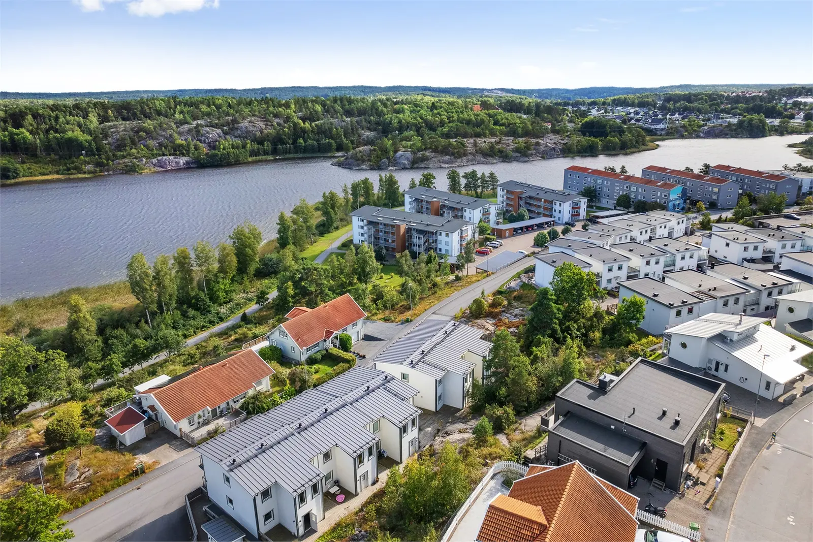 Bild 1 av 5 på Tångenvägen 63A