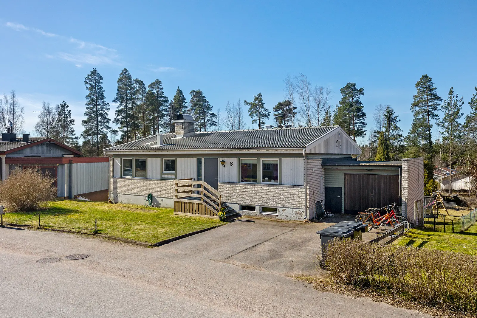 Villa, Norrgatan 18, Lessebo. Bild 1 av 5