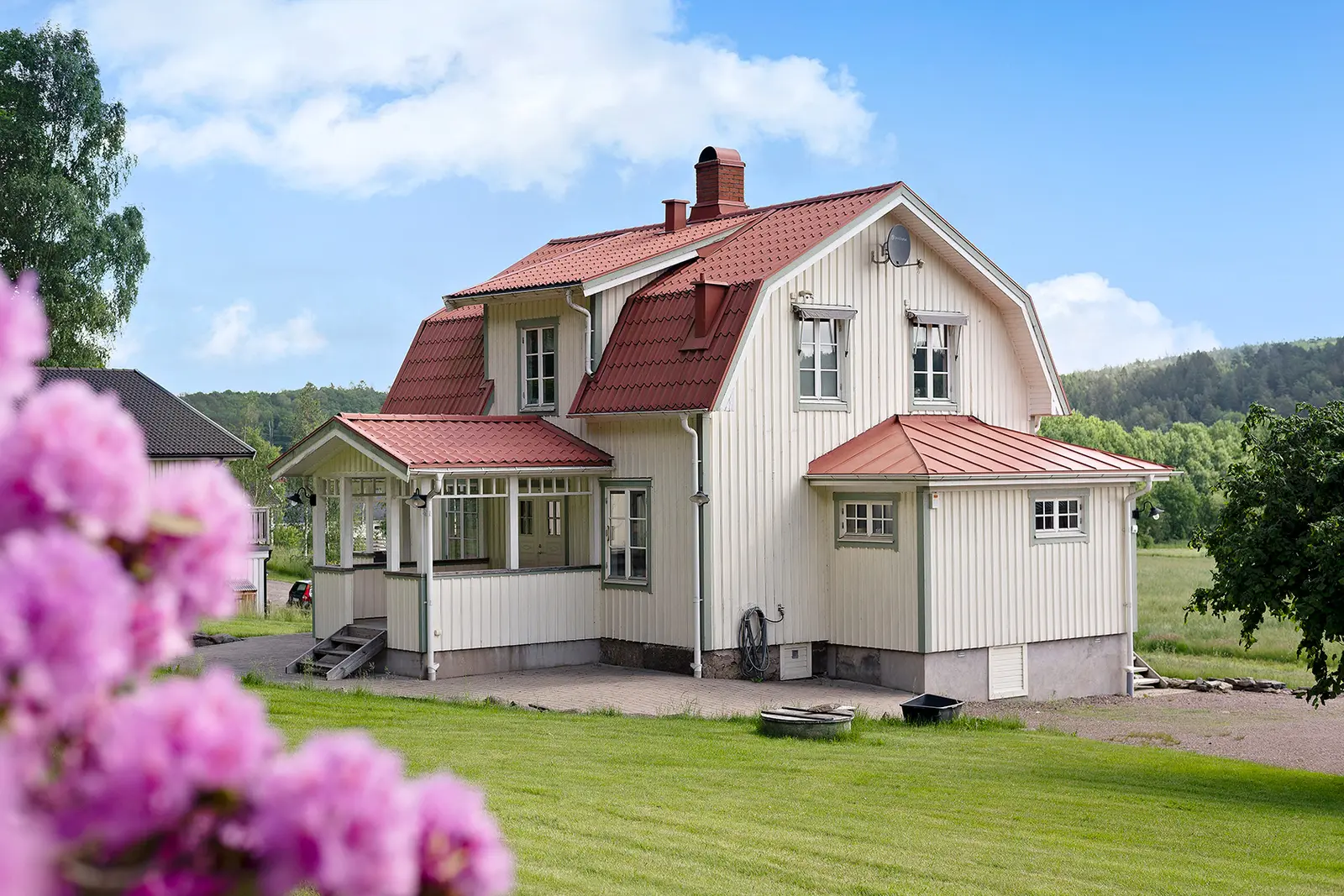 Bild 1 av 5 på Hällingsjövägen 768