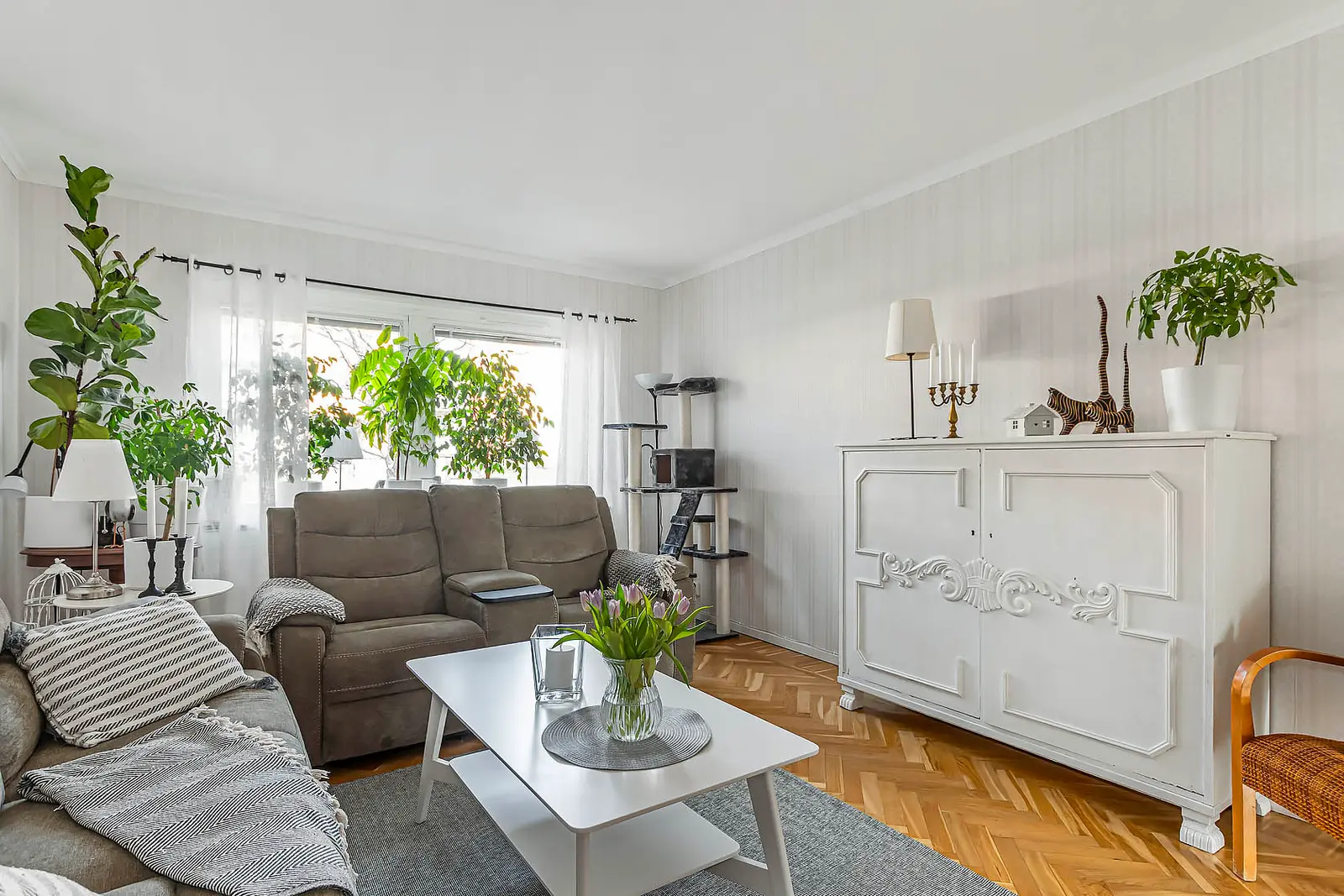 Apartment, Ängstugevägen 33. Photo 1 of 5