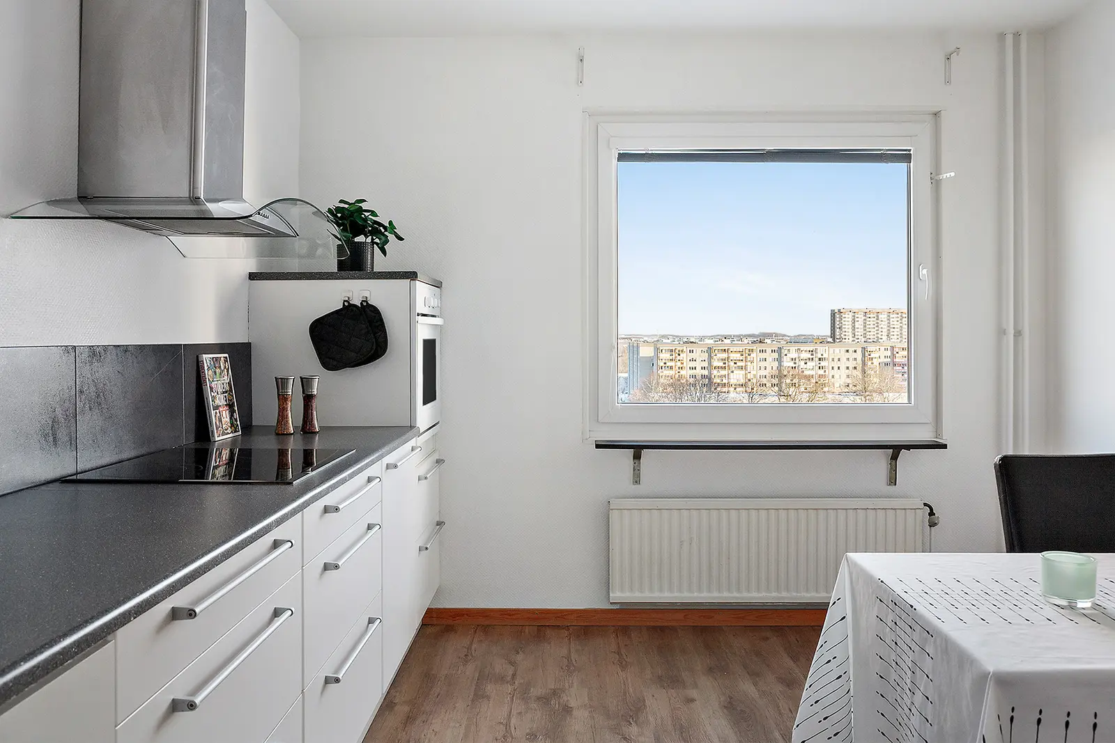 Lägenhet, Serenadgatan 24, Malmö. Bild 1 av 5