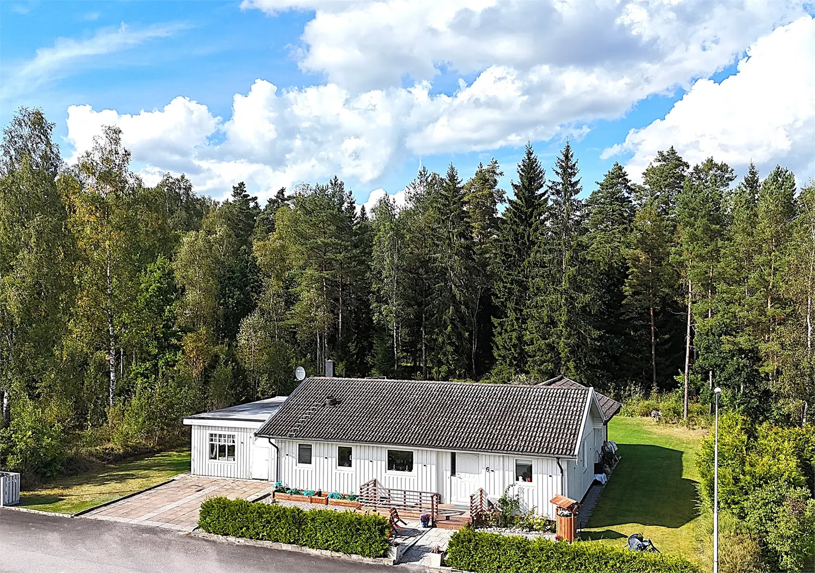 Bild 1 av 5 på Blåklockevägen 6