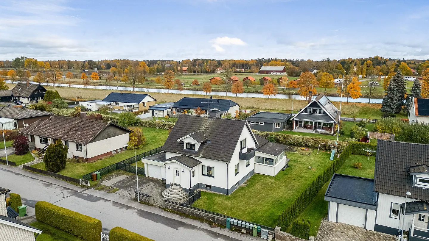 Villa, Långgatan 40, Töreboda. Bild 1 av 5
