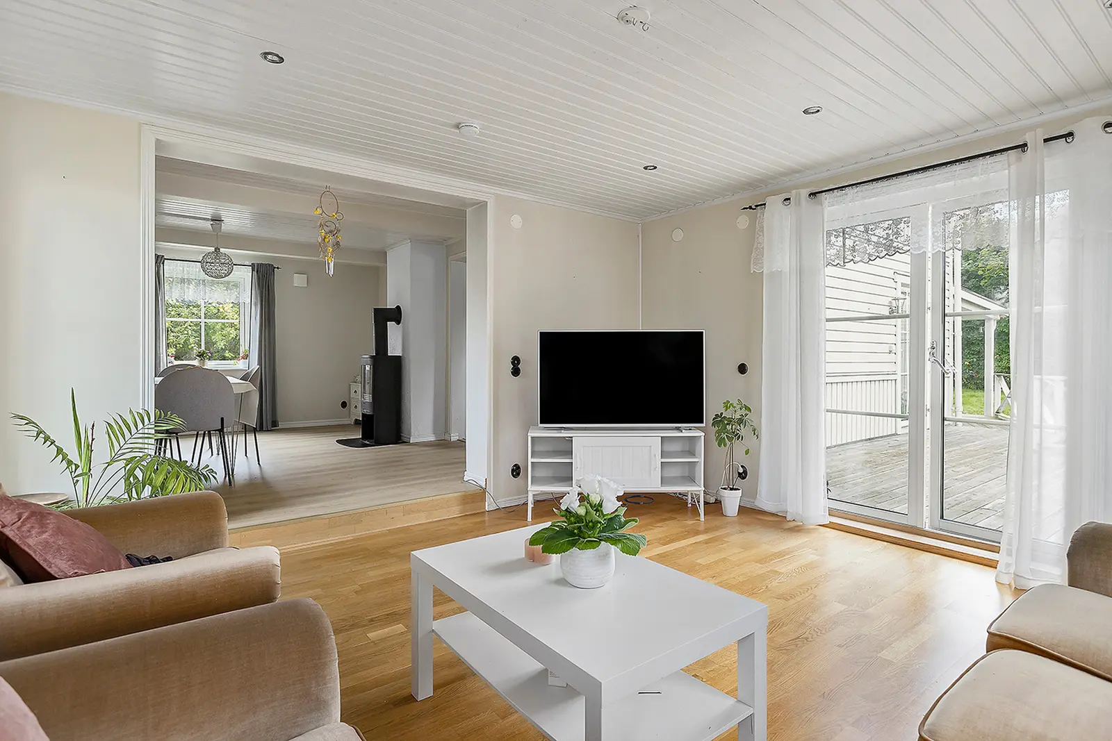 Villa, Norra Kungsvägen 27, Kumla. Bild 1 av 5