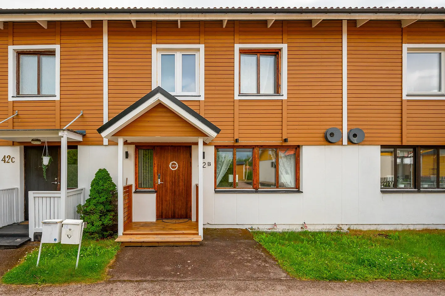 Bild 1 av 5 på Vallhovsvägen 42B
