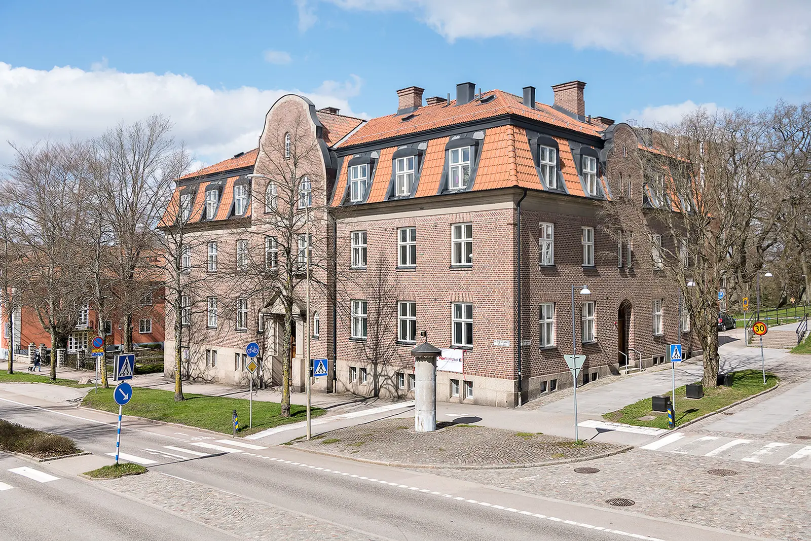 Image 1 of 5 of Norra Esplanaden 26