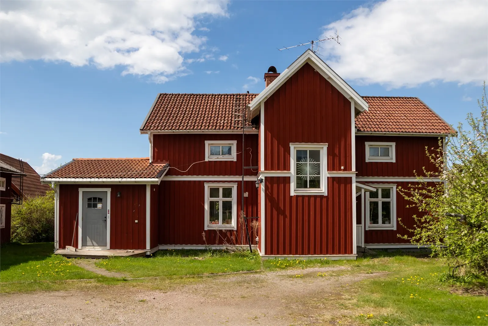 Villa, Södra Kyrkogatan 15, Kristinehamn. Bild 1 av 5