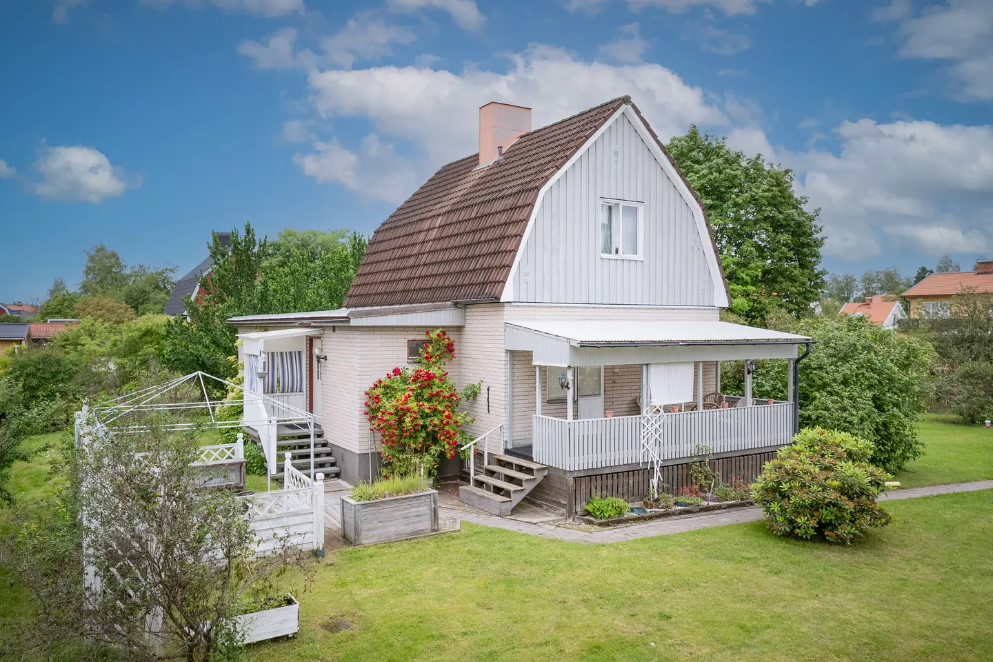 Villa, Parkvägen 3, Sandviken. Bild 1 av 5