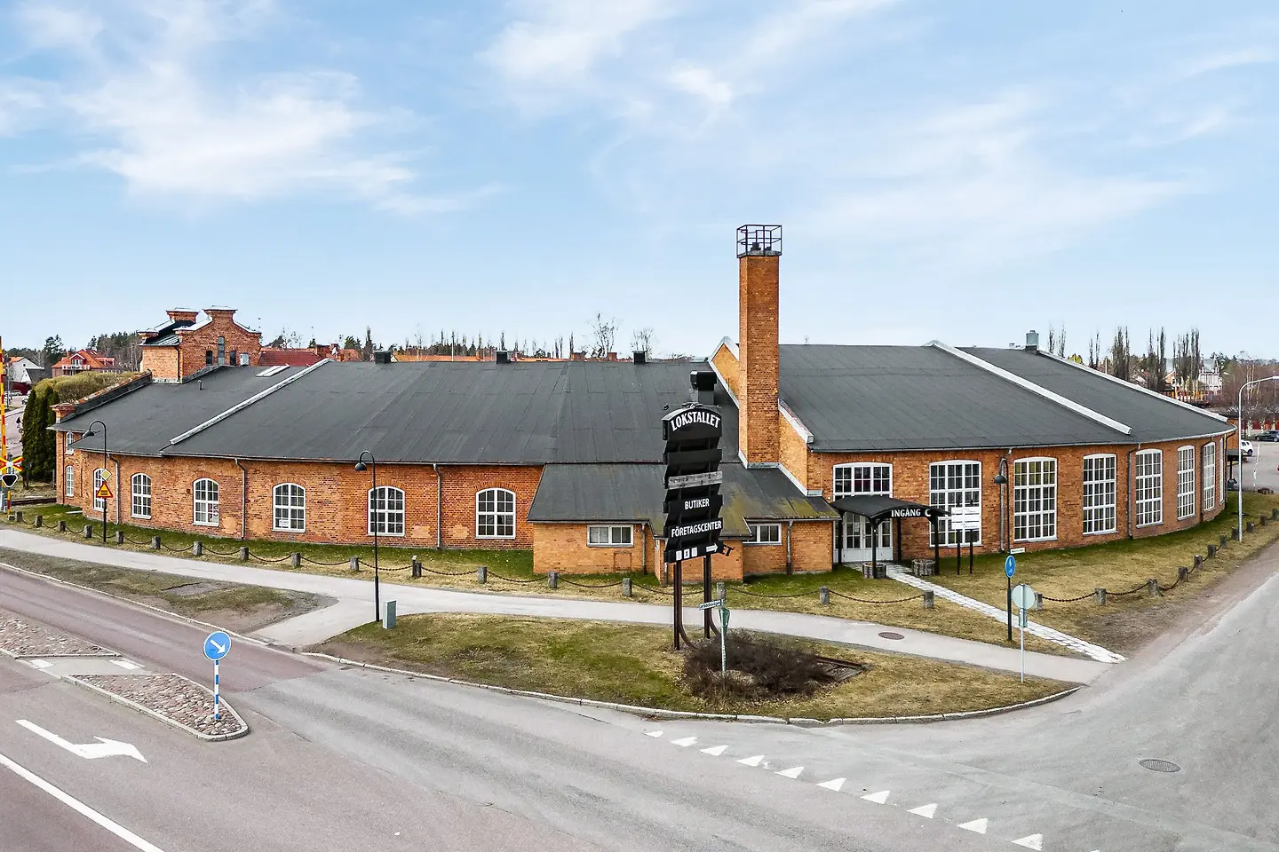 Bild 1 av 5 på Magasinsvägen 1