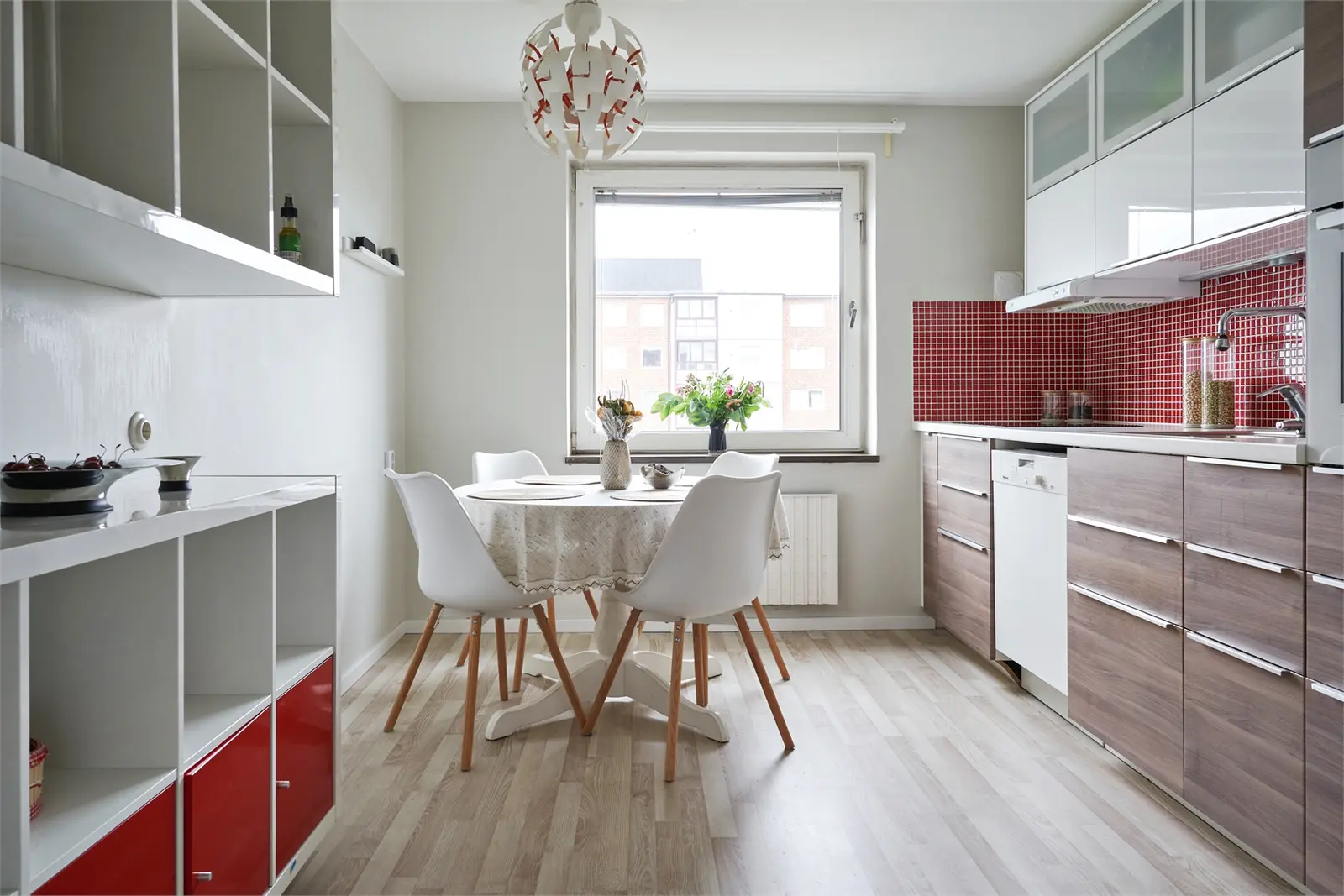 Lägenhet, Kronetorpsgatan 60B. Bild 1 av 5