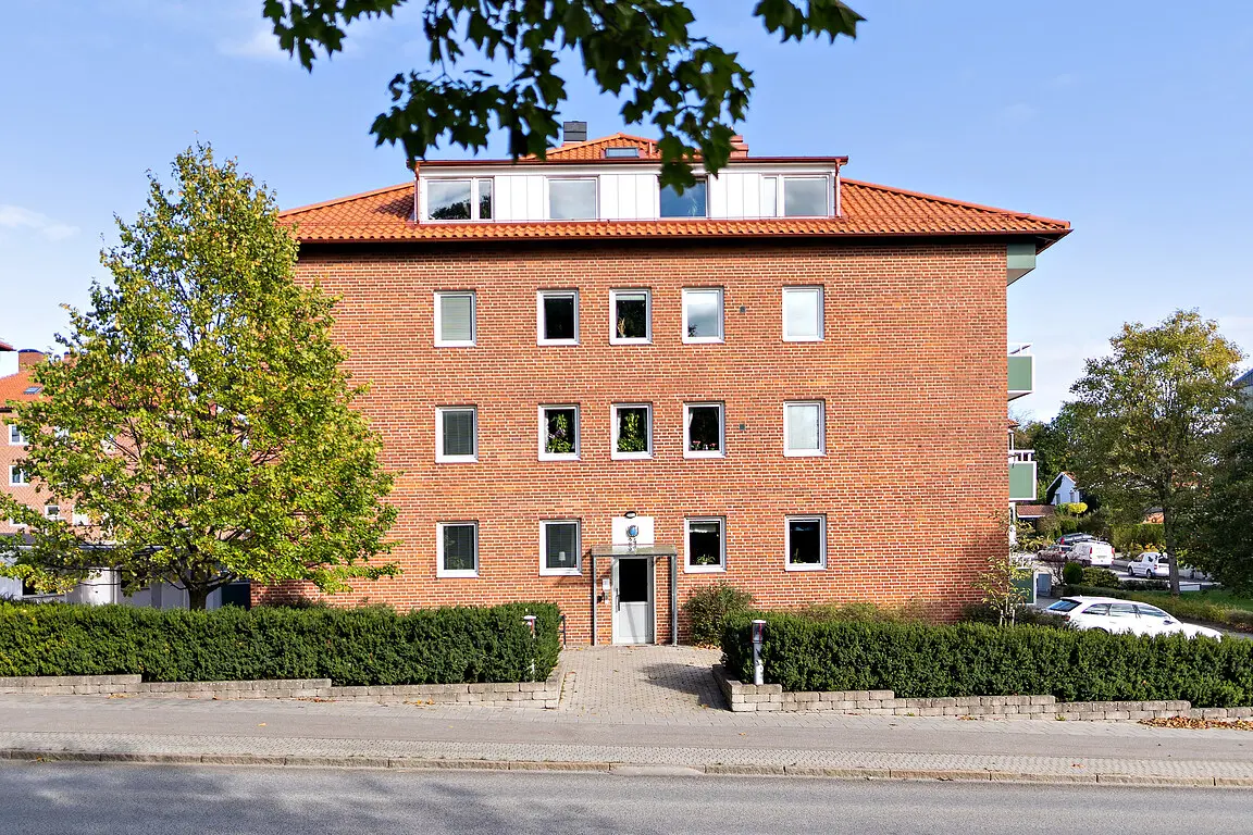 Bild 1 av 5 på Bellevuevägen 24