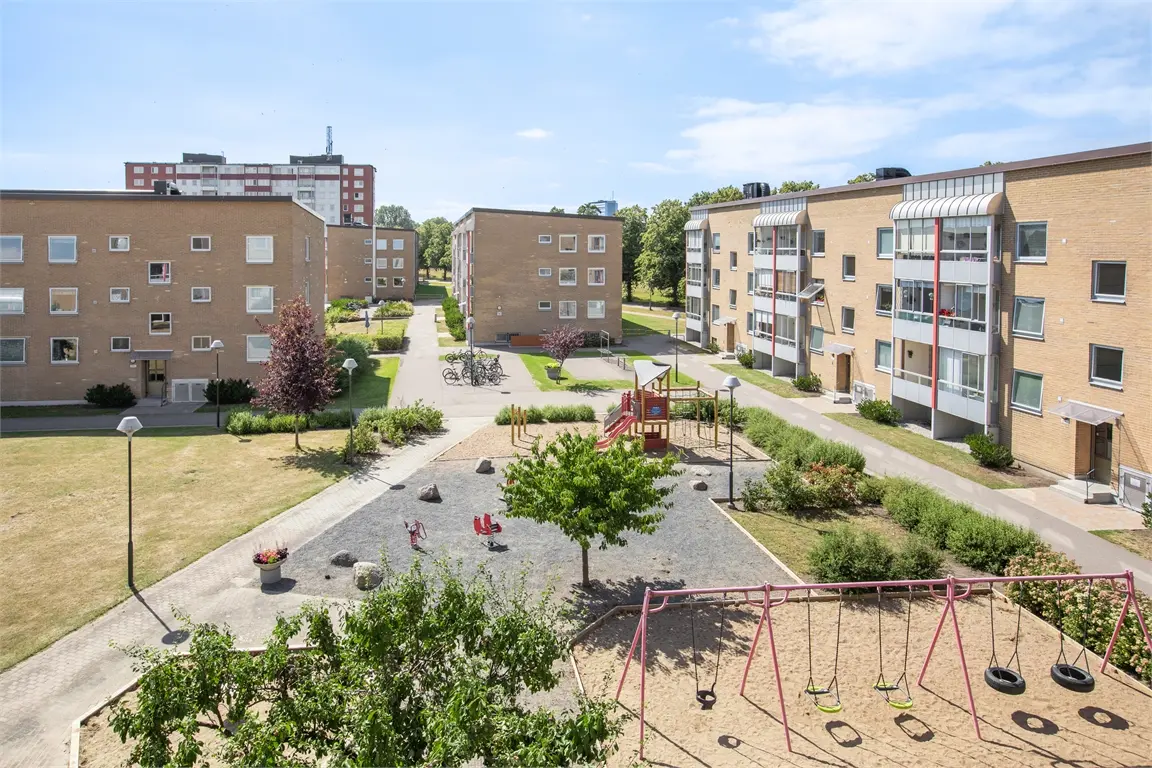 Lägenhet, Kronetorpsgatan 104A. Bild 1 av 4