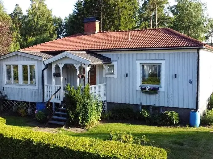 Villa, Skedaströmsvägen 4. Bild 1 av 20