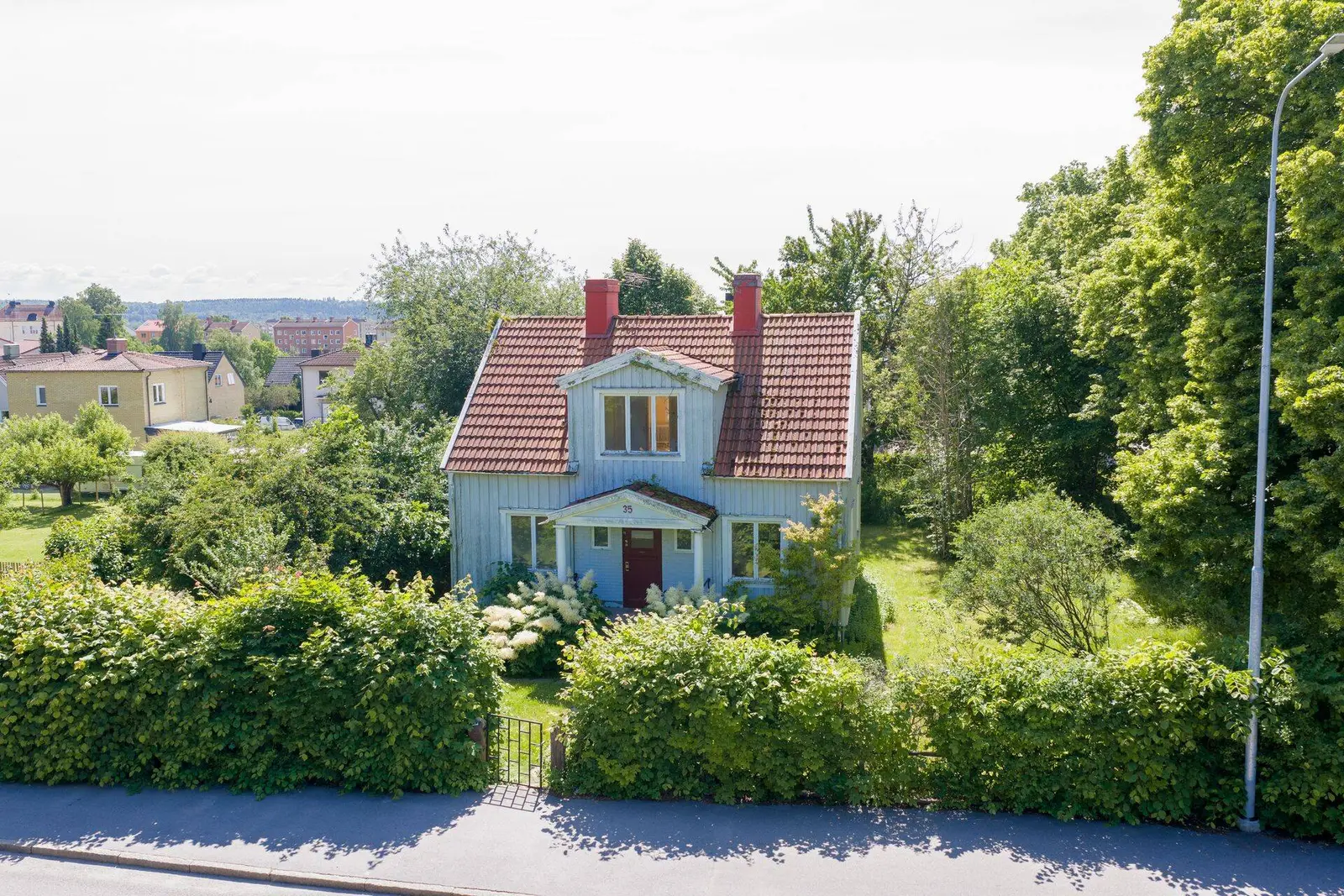 Bild 1 av 18 på Lasarettsgatan 35