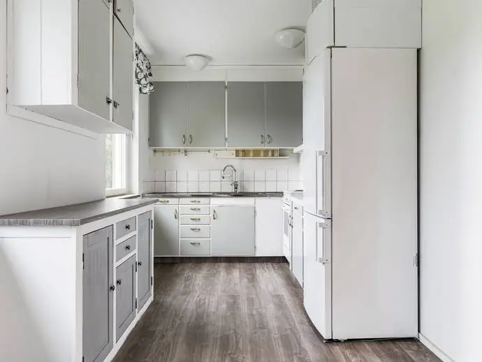Bild 1 av 18 på Näldenvägen 9