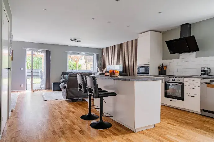 Villa, Askegatan 7B, Nyvång. Bild 1 av 23