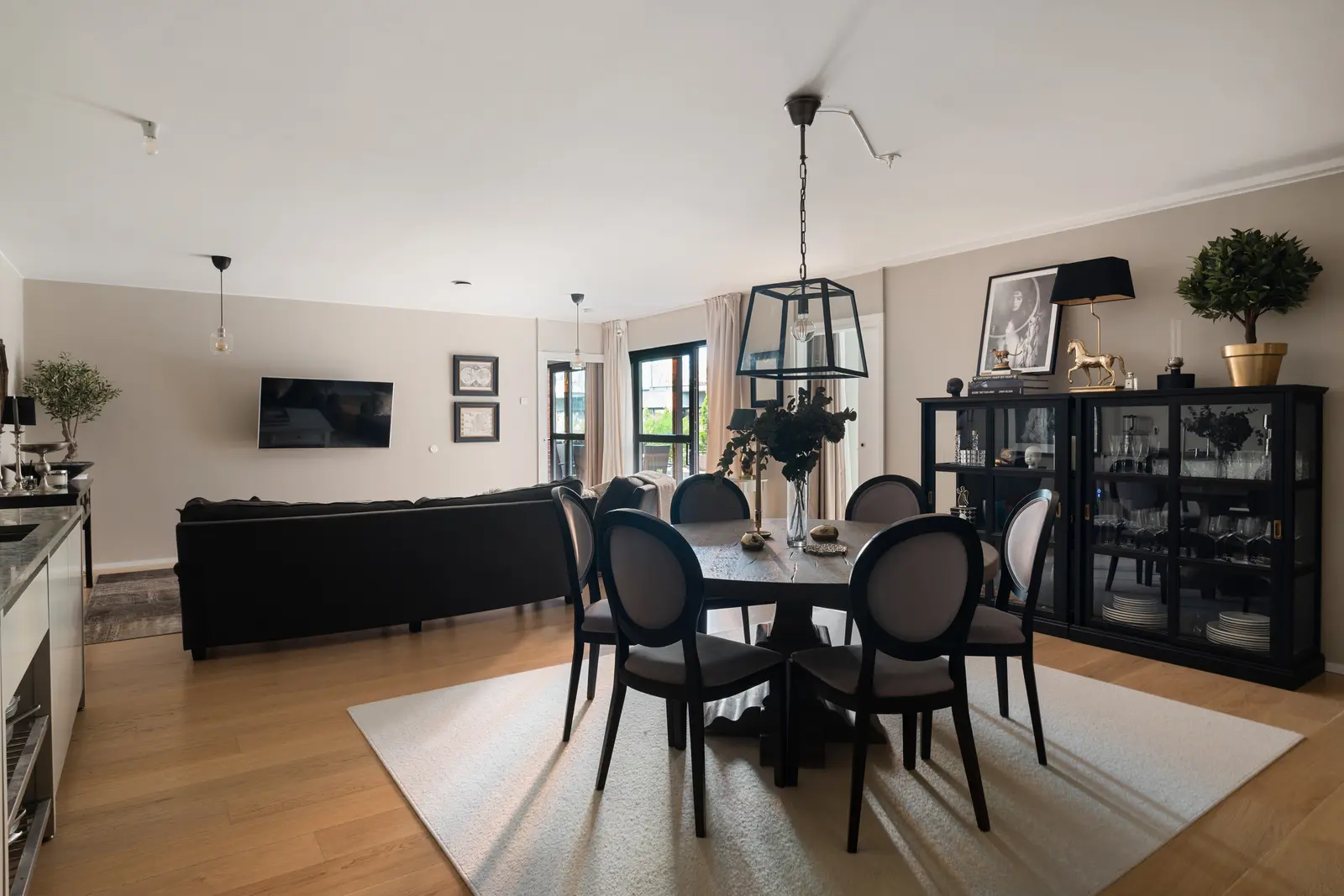 Lägenhet, Fabrikörvägen 4A, Nacka. Bild 1 av 39