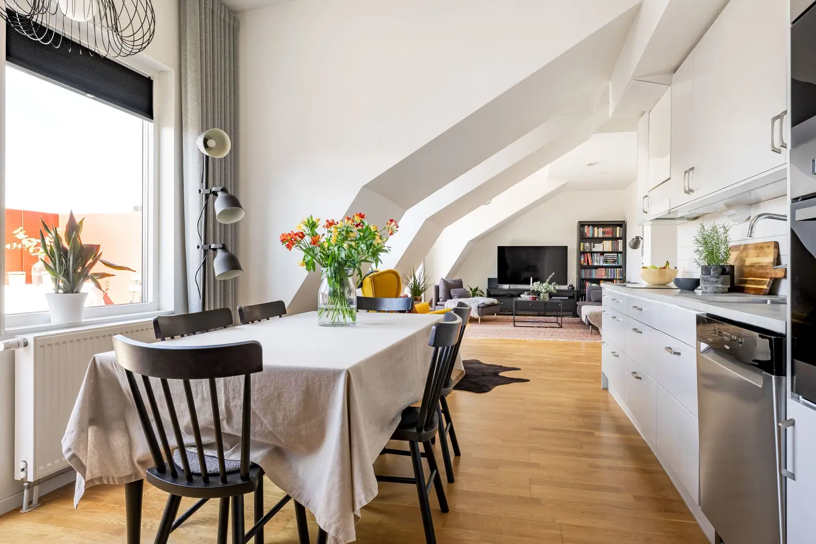 Bild 1 av 20 på S:t Larsgatan 6A