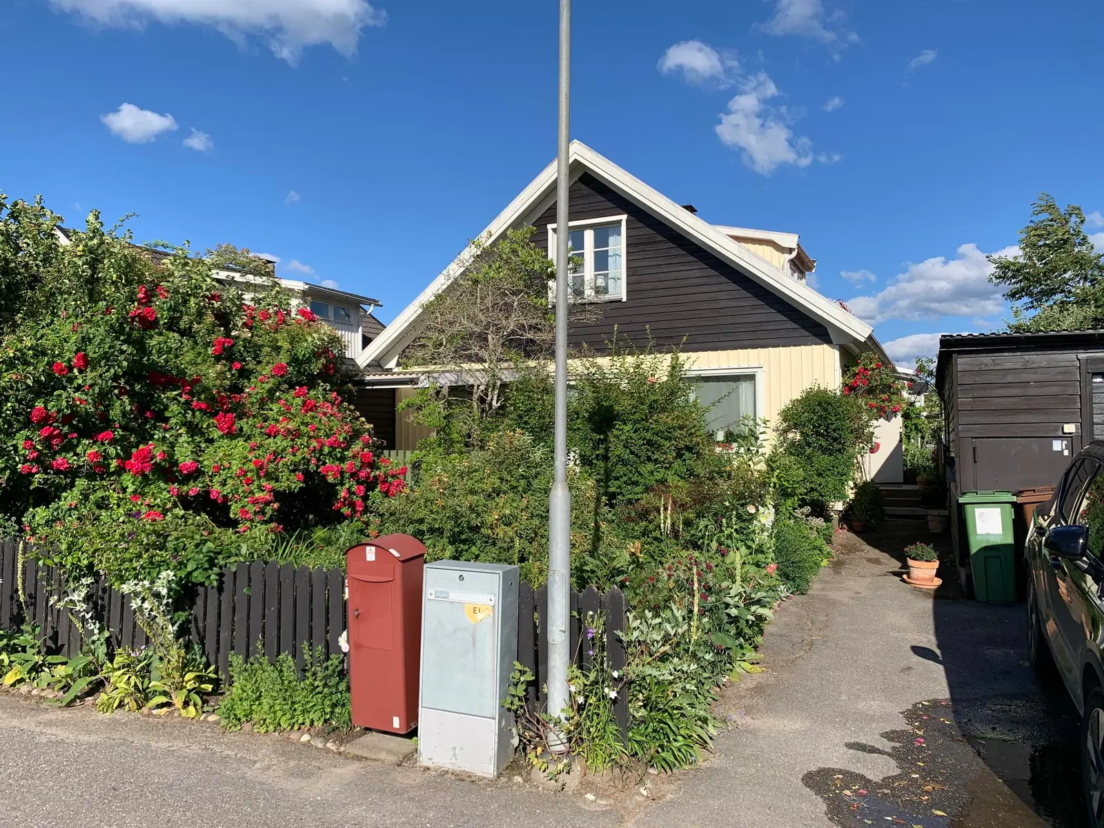 Bild 1 av 40 på Örtugsvägen 7